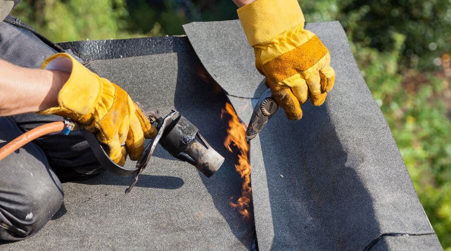 Expert Emergency Roof Repairs services in Putnam, IL